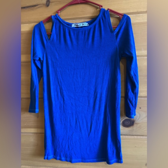 Michael Stars Blue Cold Shoulder • 3/4 sleeve • OS • ribbed, stretchy, sexy 😍 - Picture 9 of 10